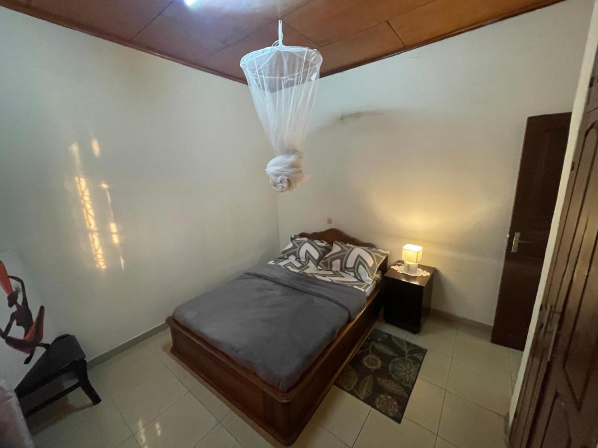 Km'S Cozy Spacious Calm Appart Meuble Yaounde Bagian luar foto