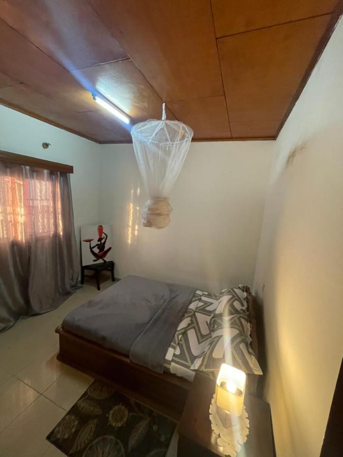 Km'S Cozy Spacious Calm Appart Meuble Yaounde Bagian luar foto