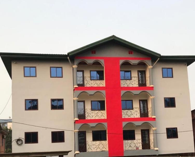 Km'S Cozy Spacious Calm Appart Meuble Yaounde Bagian luar foto